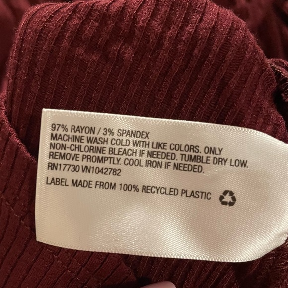 Isabel Maternity Ribbed Tank Ruched Red Medium - Picture 4 of 4